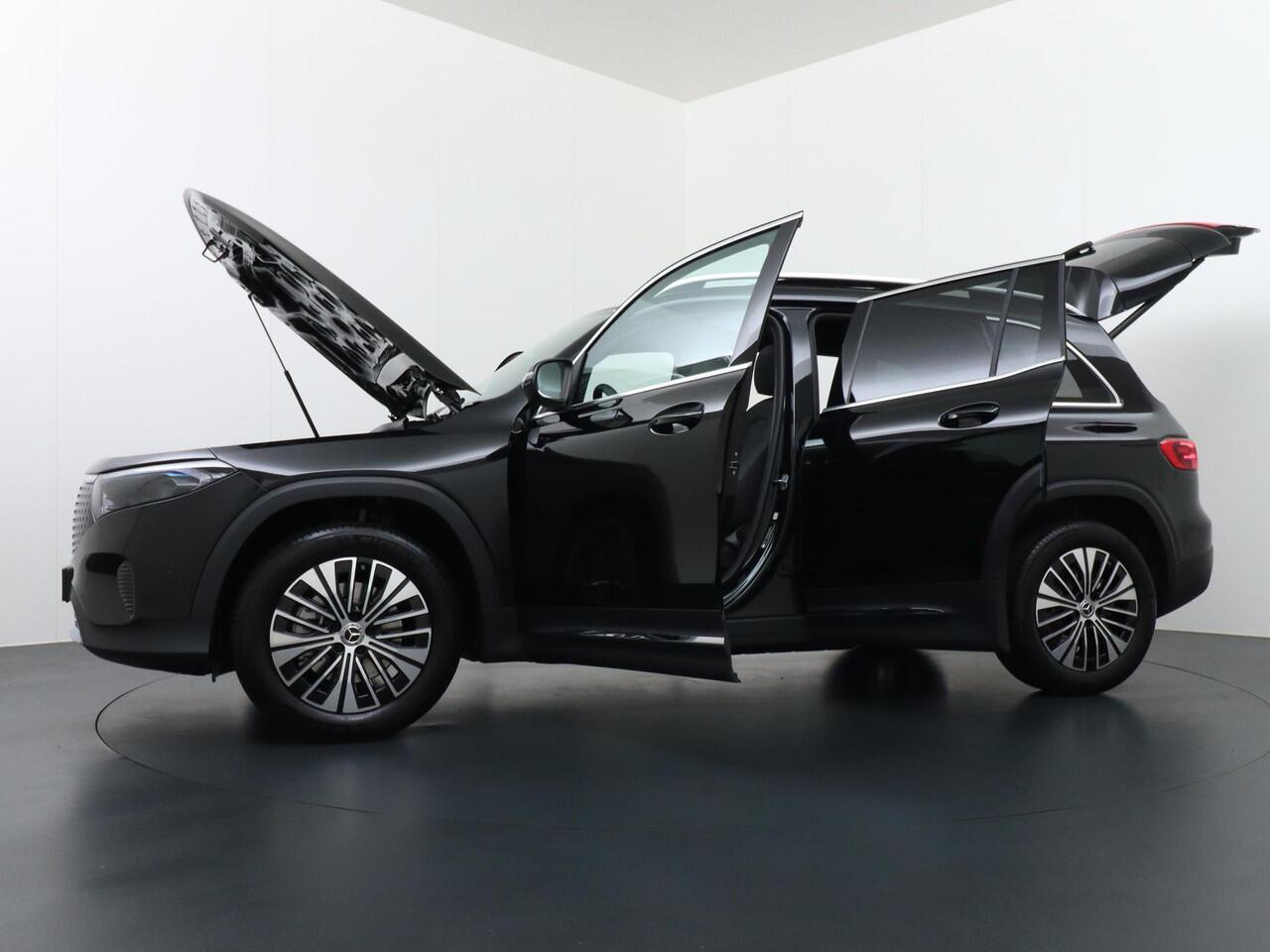 Mercedes-Benz EQB 250+ Business Solution Luxury 7pers. 71 kWh Accu | Distronic Cruise Control | Apple Carplay & Android Auto | Panorama - Schuifdak | 360° Camera | Stuurwiel Verwarmd | DAB+ Radio