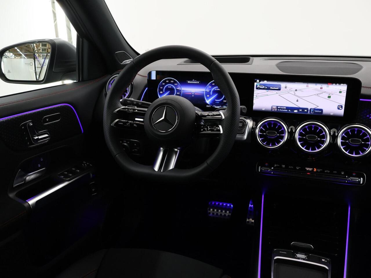 Mercedes-Benz EQB 250+ AMG Line 71 kWh | Panoramaschuifdak| 360-Camera | Dodehoekassistent | DAB+ | Led-Koplampen