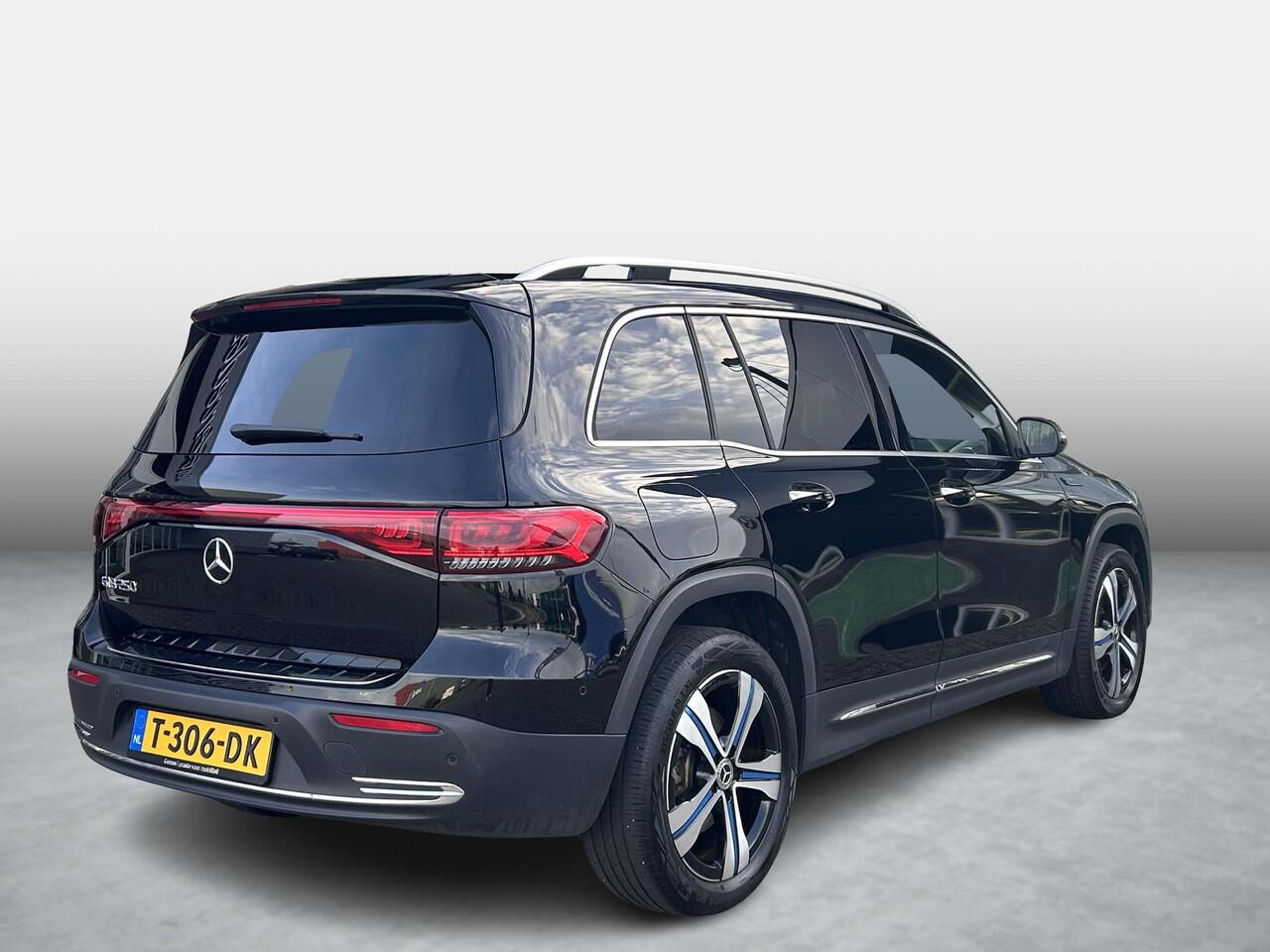 Mercedes-Benz EQB 250 7-Persoons 67 kWh | Cruise Control | Carplay | Led Koplampen