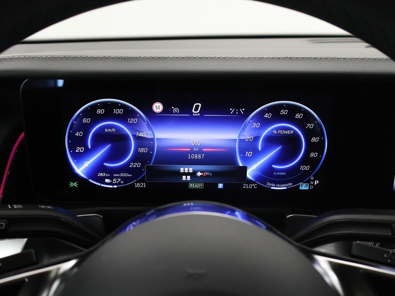 Mercedes-Benz EQB 250+ Business Line 7persoons 71 kWh | Panoramadak | Sfeerverlichting | Stoelverwarming |