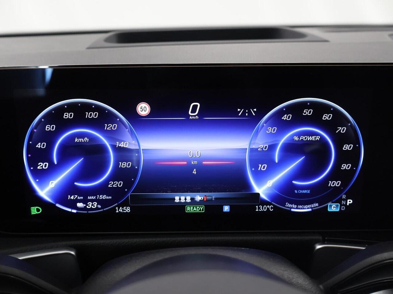 Mercedes-Benz EQB 250+ AMG Line Premium Plus | Panoramadak | Head-up Display | Burmester | 19 inch | Adaptieve Demping | 360 Camera | Memory Stoelen