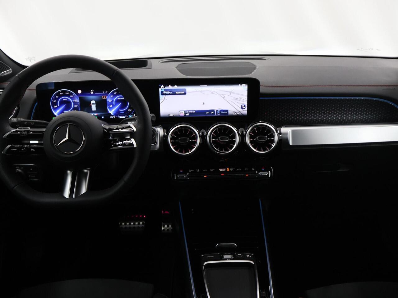 Mercedes-Benz EQB 250+ AMG Line Premium Plus | Panoramadak | Head-up Display | Burmester | 19 inch | Adaptieve Demping | 360 Camera | Memory Stoelen