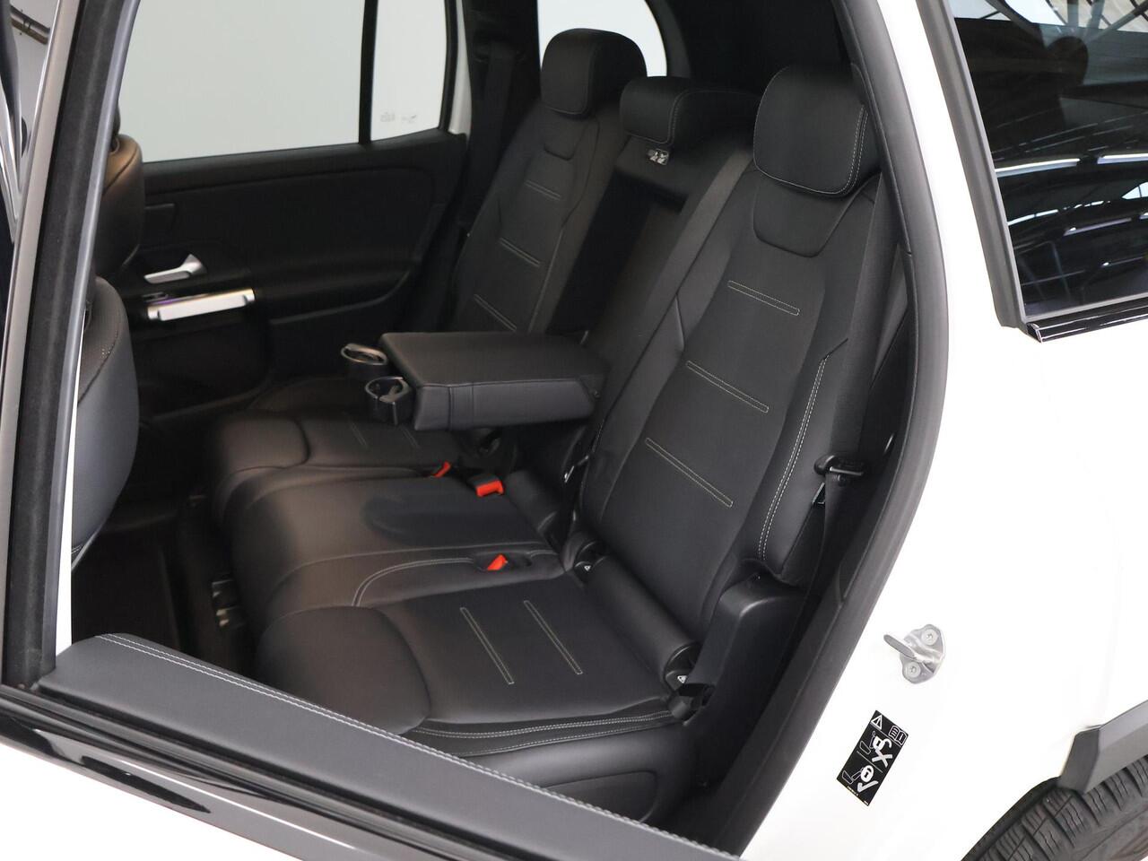 Mercedes-Benz EQB 250 AMG Line 67 kWh | Rijassistentiepakket | Panoramadak | Headup | Lederen bekleding | Stoelventilatie |