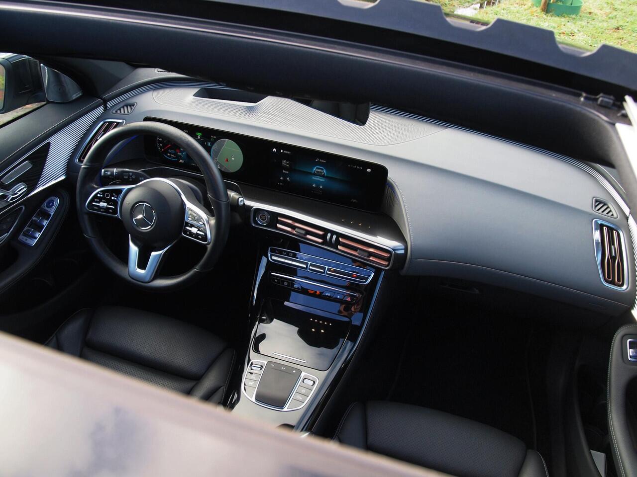 Mercedes-Benz EQC 400 4MATIC Business Solution Luxury 80 kWh | SOH 94% | Head-Up Display | Burmester Audio | 360 Camera | Schuifdak | Trekhaak |