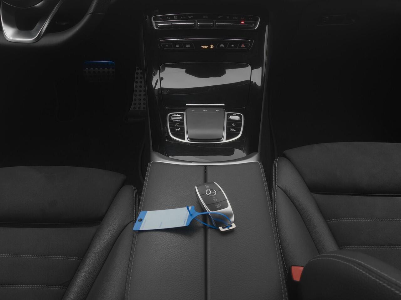 Mercedes-Benz EQC 400 4MATIC Business Solution AMG 80 kWh | CAMERA | ADAPTIVE | KEYLESS | STOELVERWARMING