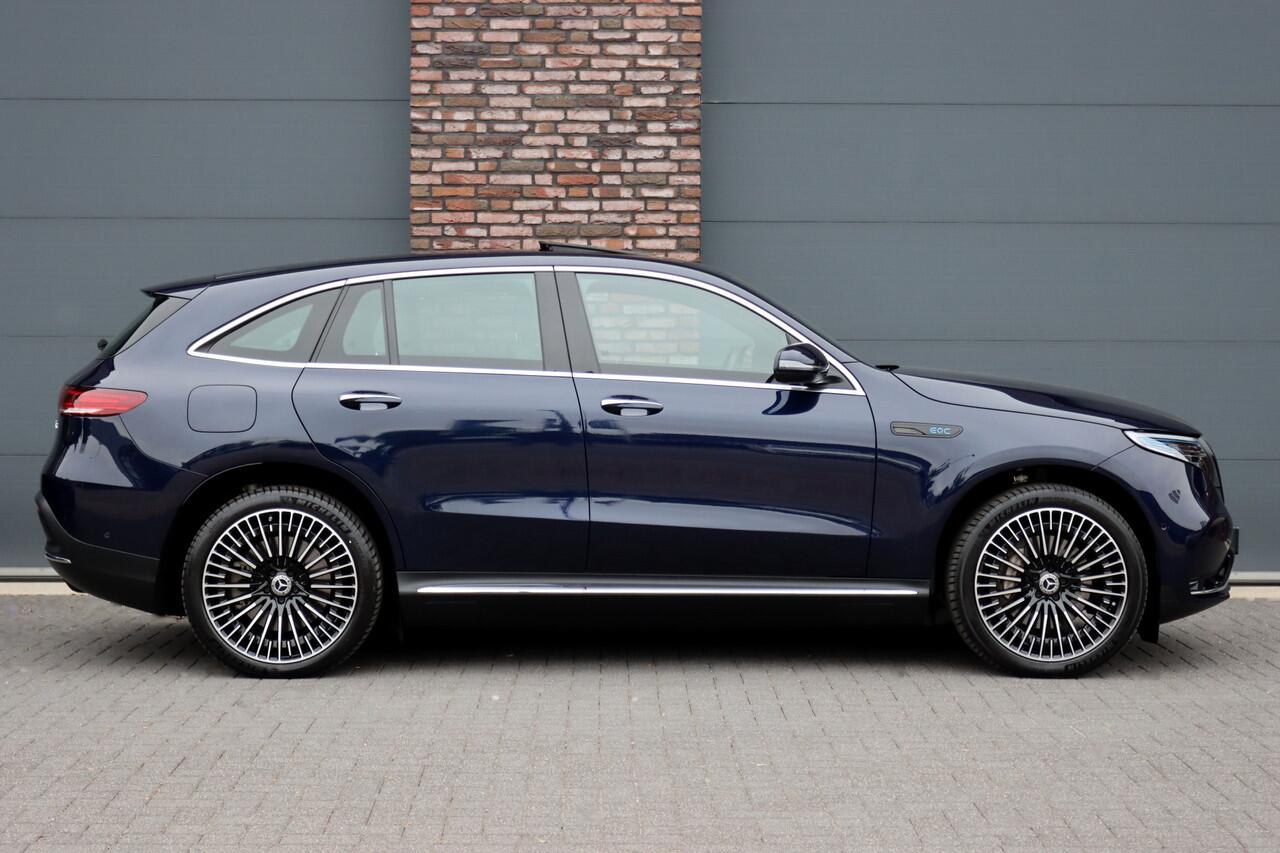 Mercedes-Benz EQC 400 4MATIC AMG Line 80 kWh | Schuifdak | Distronic+ | HUD | Memory | Camera | Keyless Go | Rijassistentiepakket | Advanced Sound System | Zonnerollo's |