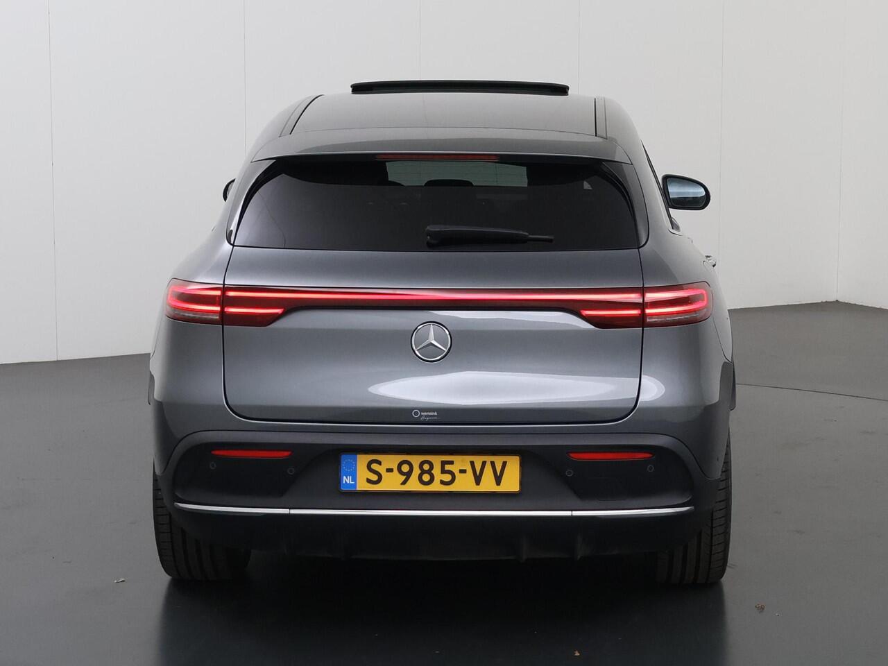 Mercedes-Benz EQC 400 4MATIC AMG Line 80 kWh | Night | Trekhaak | Memory | Schuif/kanteldak | 21" lichtmetalen velgen | Rijassistentiepakket |