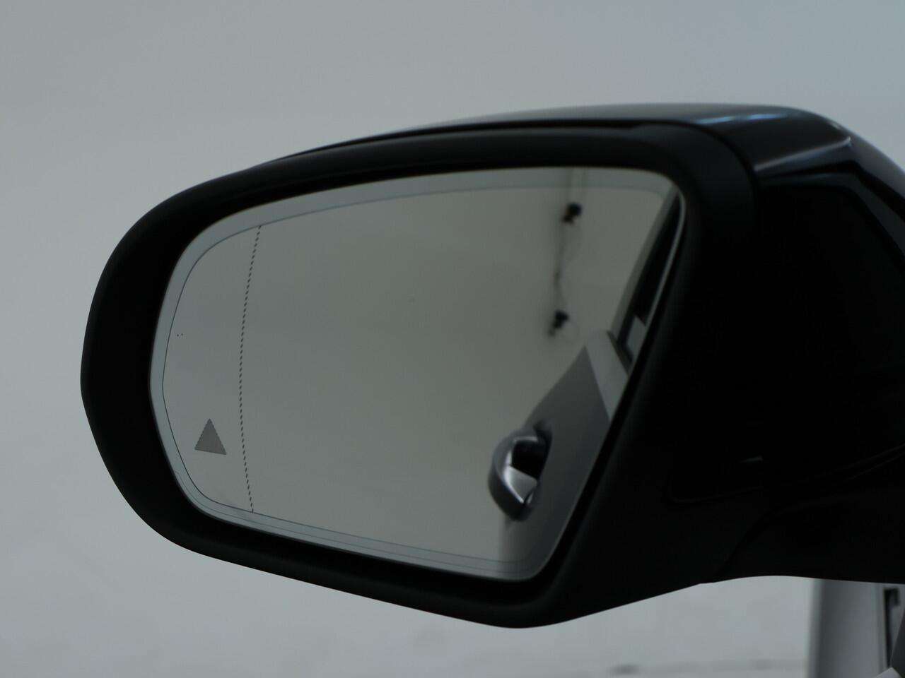 Mercedes-Benz EQC 400 4-MATIC Business Solution AMG 80 kWh | Rijassistentie Pack | Schuifdak | Burmester® | Head up | Sfeerverlichting | Memory | Keyless Go | Inclusief 48 maanden Mercedes-Benz Certified garantie voor Europa.