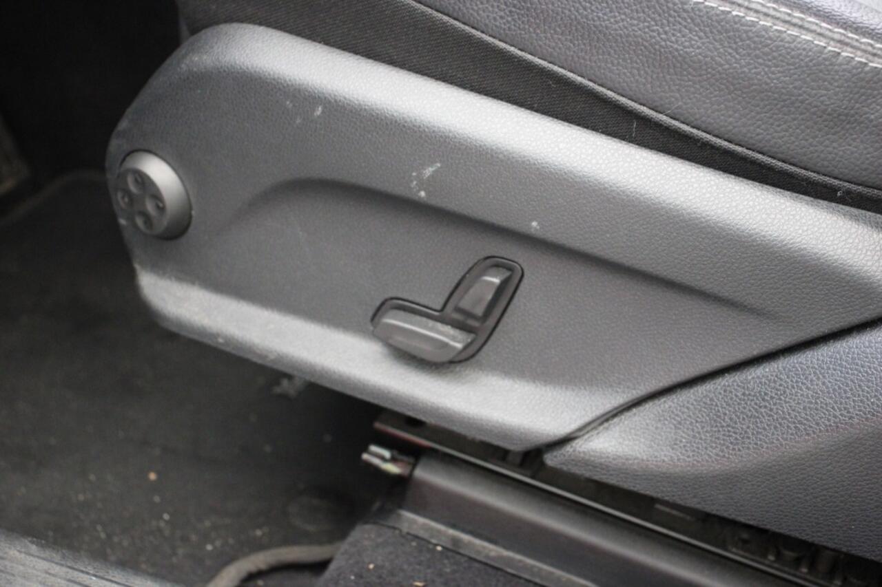 Mercedes-Benz EQC 400 4MATIC Business Solution Luxury 80 kWh - Carplay, Leer, Camera, SOH 95%