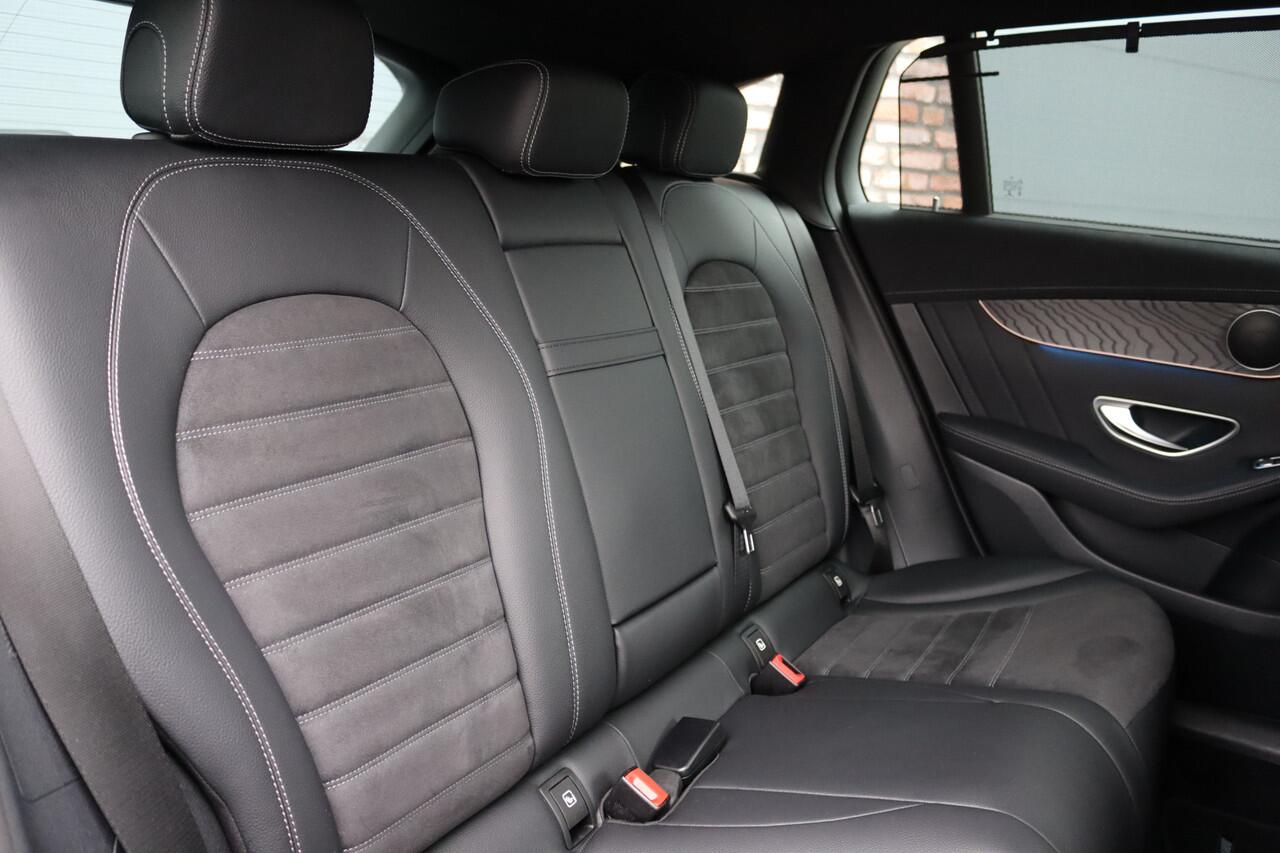 Mercedes-Benz EQC 400 4MATIC AMG Line 80 kWh | Netto 41.000,- | Schuifdak | Distronic+ | HUD | Memory | Camera | Keyless Go | Rijassistentiepakket | Advanced Sound System | Zonnerollo's |