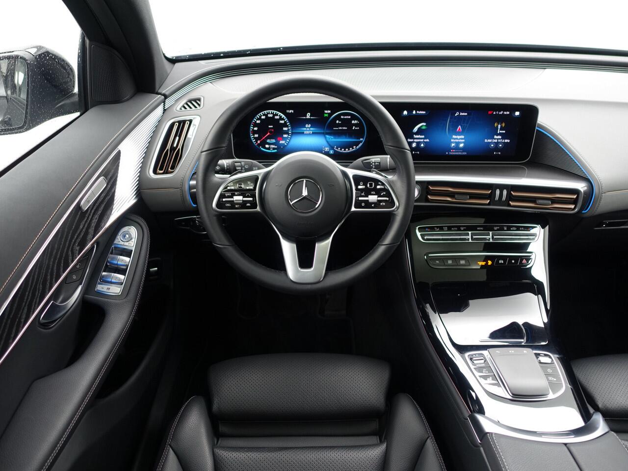 Mercedes-Benz EQC 400 4MATIC Night Edition 80 kWh Aut- Schuifdak, Sfeerverlichting, Standkachel, Park Assist, Park Pilot, Xenon Led, Carplay