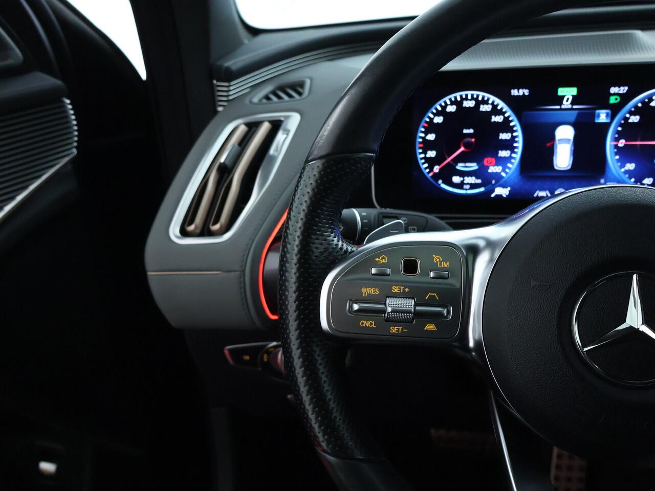 Mercedes-Benz EQC 400 4-MATIC Business Solution AMG 80 kWh | Rijassistentie Pack | Schuifdak | Burmester® | Head up | Sfeerverlichting | Memory | Keyless Go | Inclusief 48 maanden Mercedes-Benz Certified garantie voor Europa.