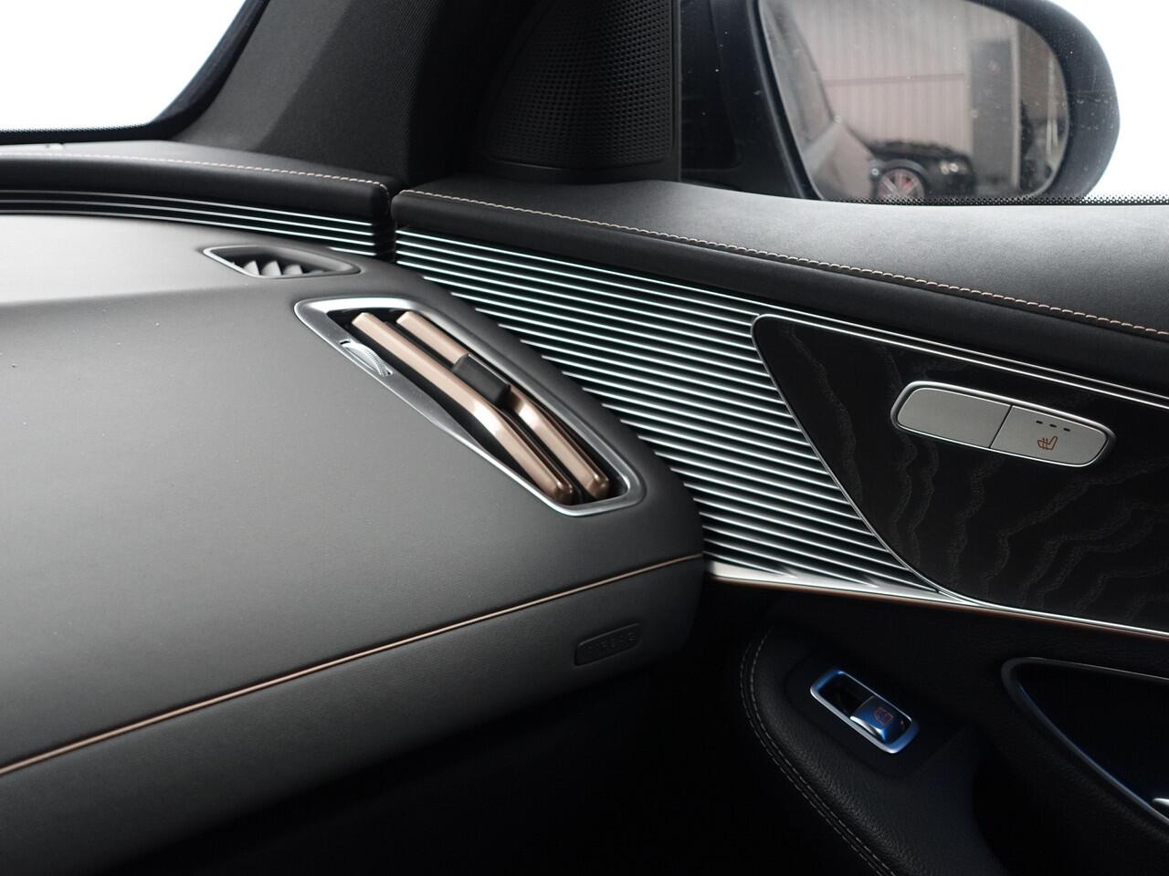 Mercedes-Benz EQC 400 4MATIC Business Solution Luxury 80 kWh- NAP 31dkm, Schuifdak, Sfeerverlichting, Trekhaak, Ada Cruise