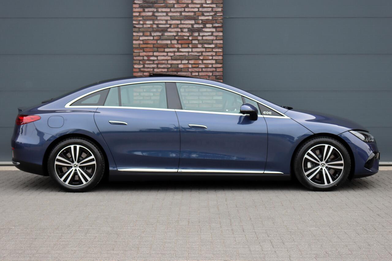 Mercedes-Benz EQE 300 Business Line 89 kWh | Luchtvering | Achterasbesturing | Burmester | Panoramadak | Distronic+ | Leder | Memory | Stuurwiel Verwarmd | Digital Light | Keyless Go |