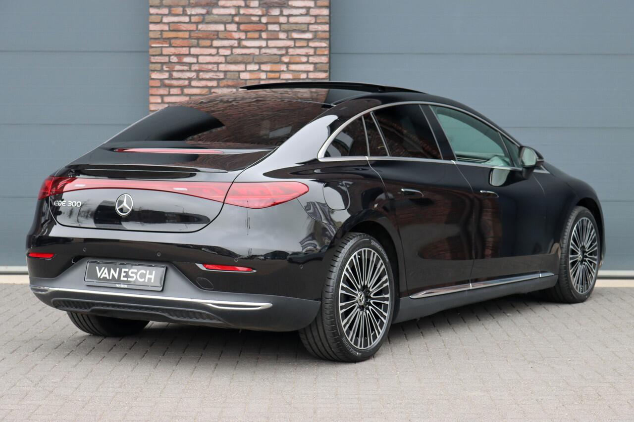 Mercedes-Benz EQE 300 Business Line 89 kWh | MBUX Hyperscreen | Distronic | Memory | Panoramadak | Verwarmd Stuurwiel | Augmented Reality | Leder | Warmtepomp |