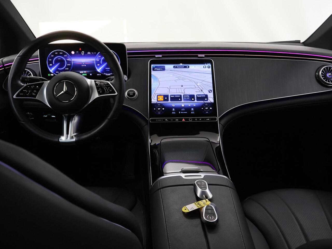 Mercedes-Benz EQE 350+ Luxury Line 91 kWh | Panoramadak | Burmester 3D | Memory | Digital Light | 360 graden camera | Keyless | 21" lichtmetalen velgen |