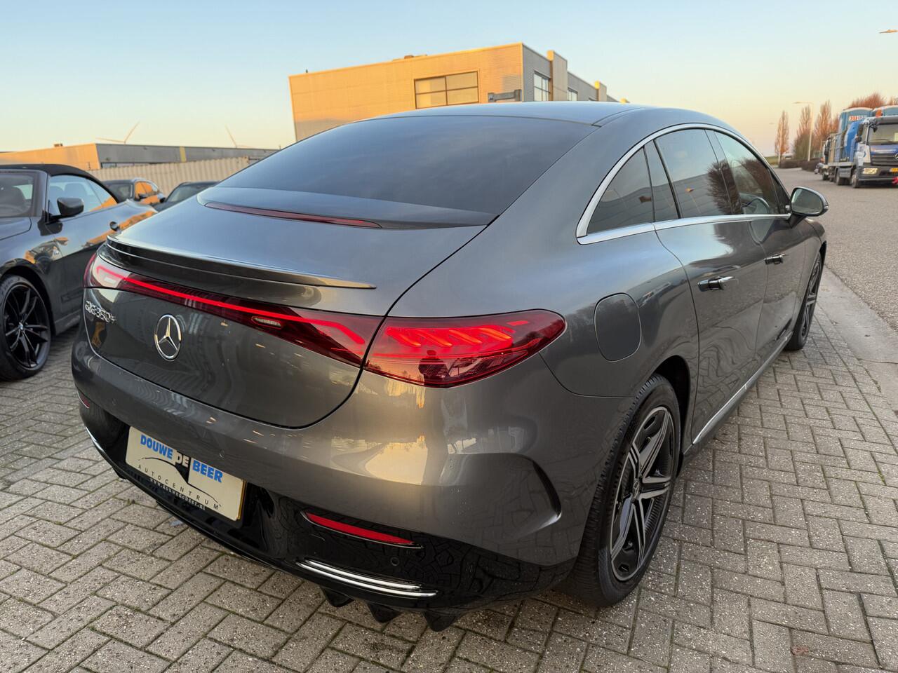 Mercedes-Benz EQE 350+ Launch Edition AMG Line 91 kWh Trekhaak | Memory | Distronic | Keyless