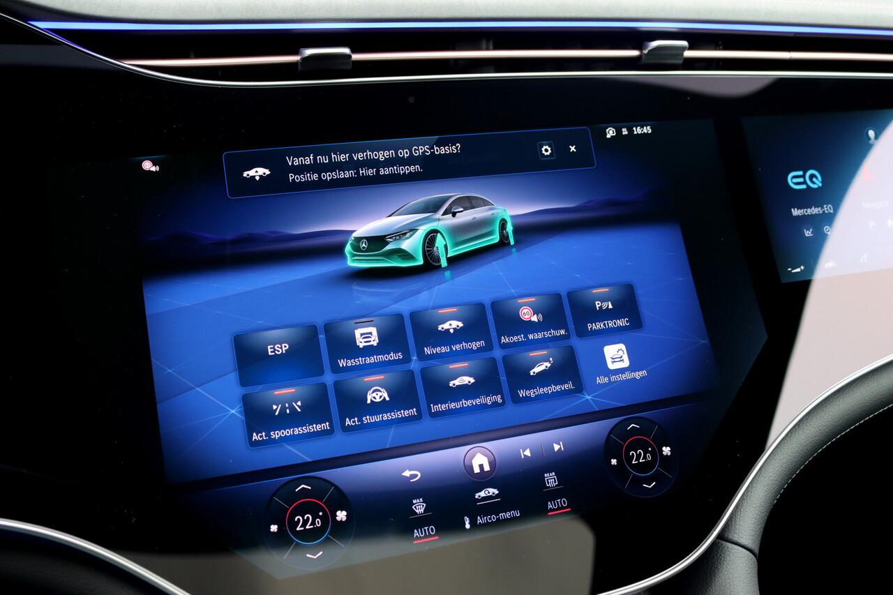 Mercedes-Benz EQE 300 Premium AMG Line 89 kWh | Hyperscreen | Airmatic | Distronic+ | Memory | Burmester | Digital Light | Panoramadak | Warmtepomp | Surround Camera | Augmented Reality | Leder | Keyless Go |