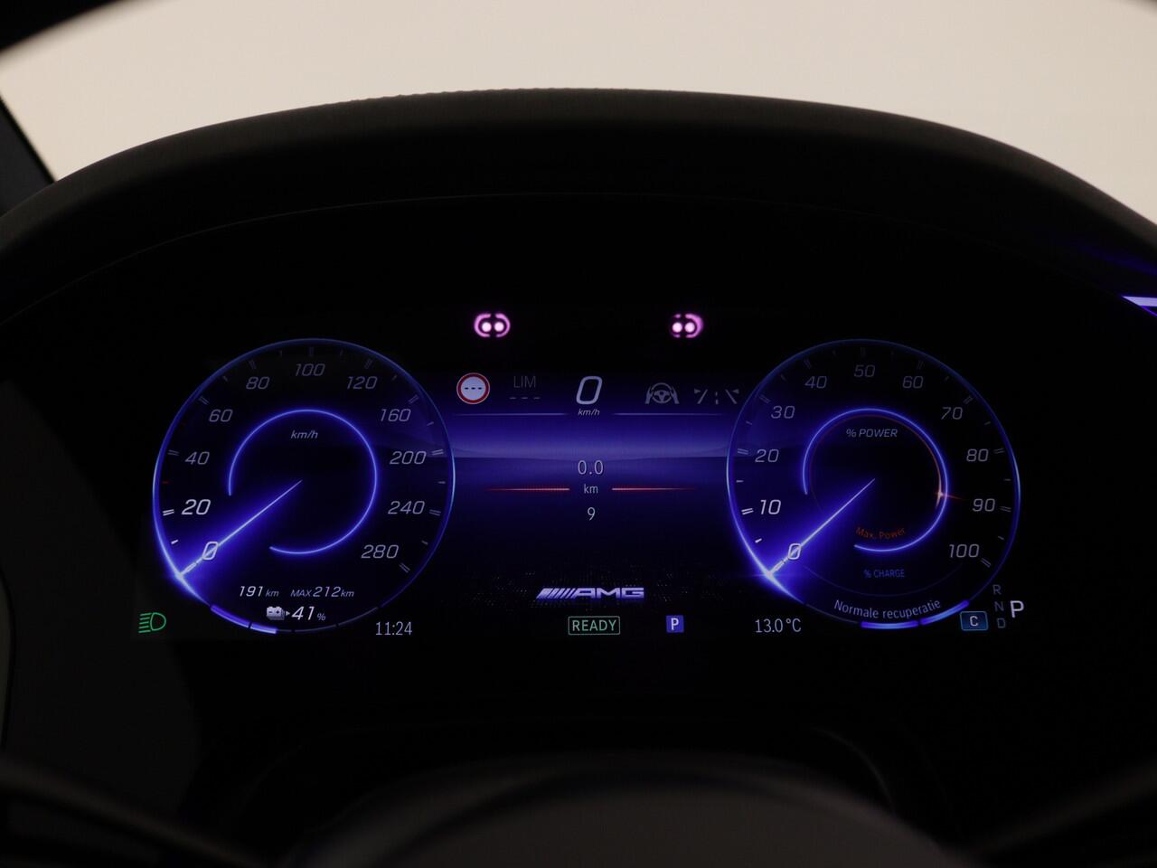 Mercedes-Benz EQE AMG 43 4MATIC 91 kWh | 476 PK | AMG Nightpakket | Premium Plus Pack | MBUX HYPERSCREEN | Verwarmd stuurwiel en voorruit | Burmester® soundsystem | Sierdelen AMG Carbon | Rijassistentiepakket plus | 360° camera | Nappaleder |