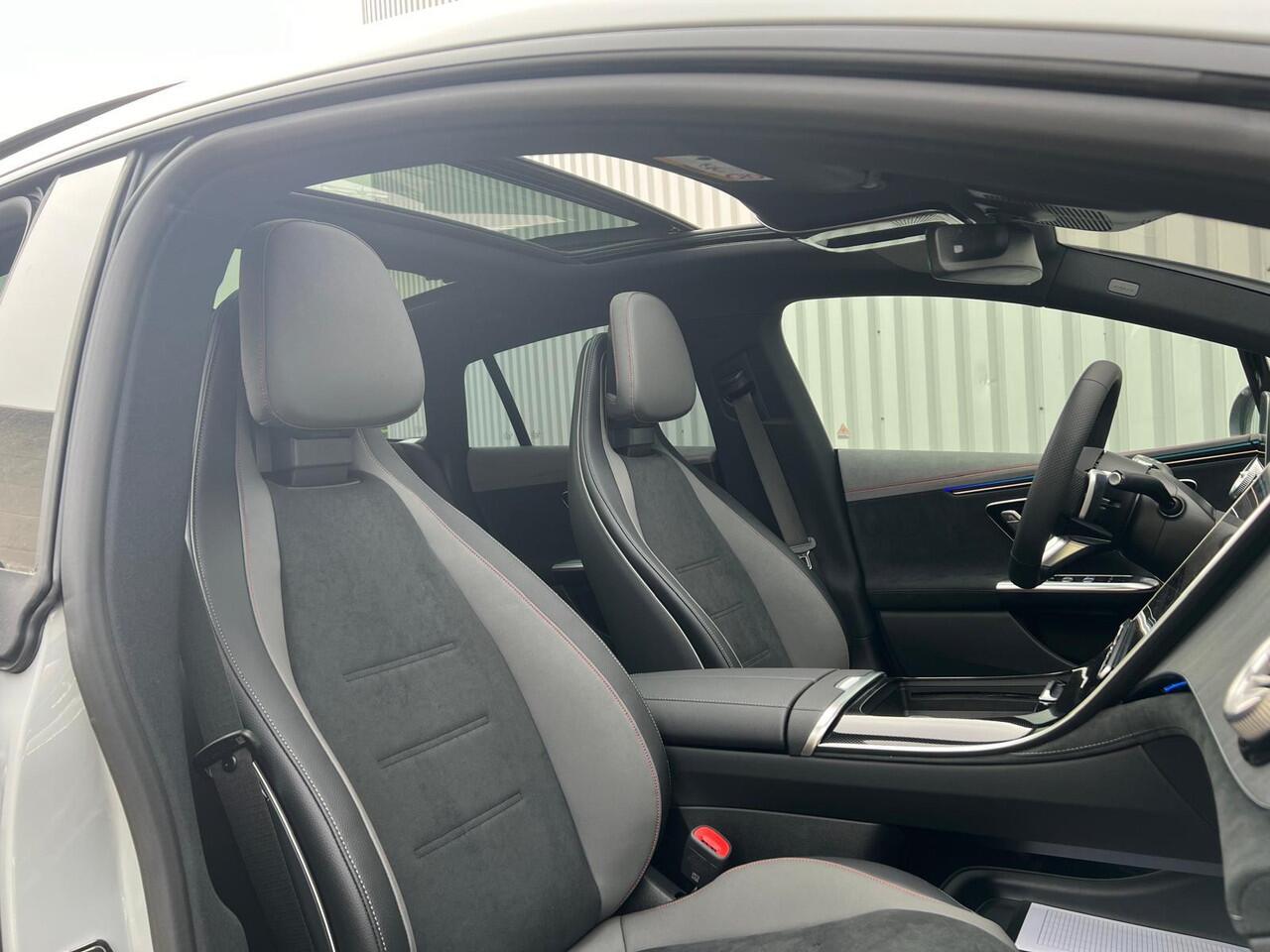 Mercedes-Benz EQE 300 AMG Line | Night Pakket | Panoramadak | 360° Camera | Burmester® 3D | Rijassistentiepakket Plus | Memorystoelen Verwarmd | Apple & Android Carplay | Sfeerverlichting