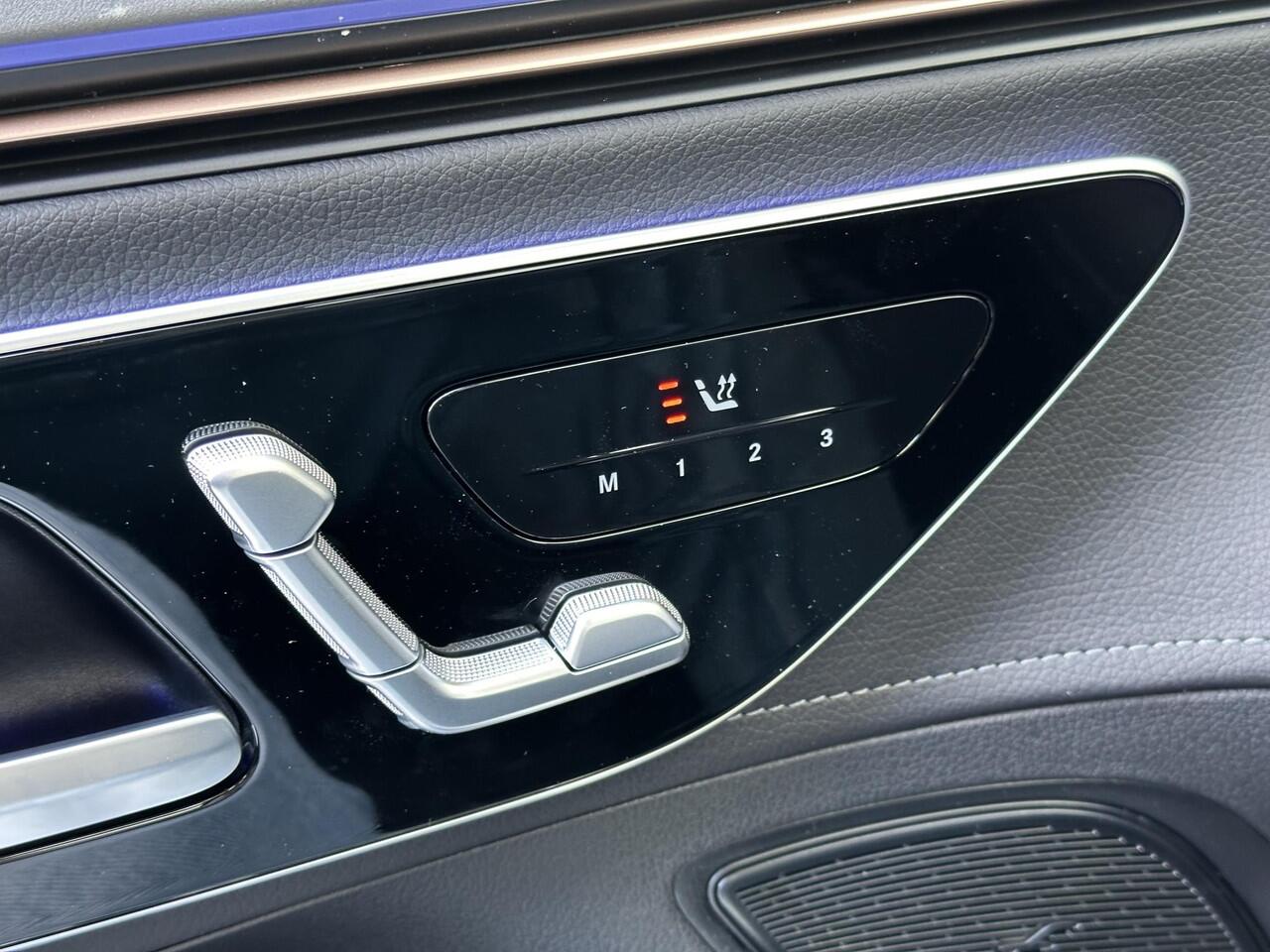 Mercedes-Benz EQE 300 | Panoramadak | Luxury | Achteruitrijcamera | Memorystoelen Verwarmd | Sfeerverlichting | Apple & Android Carplay