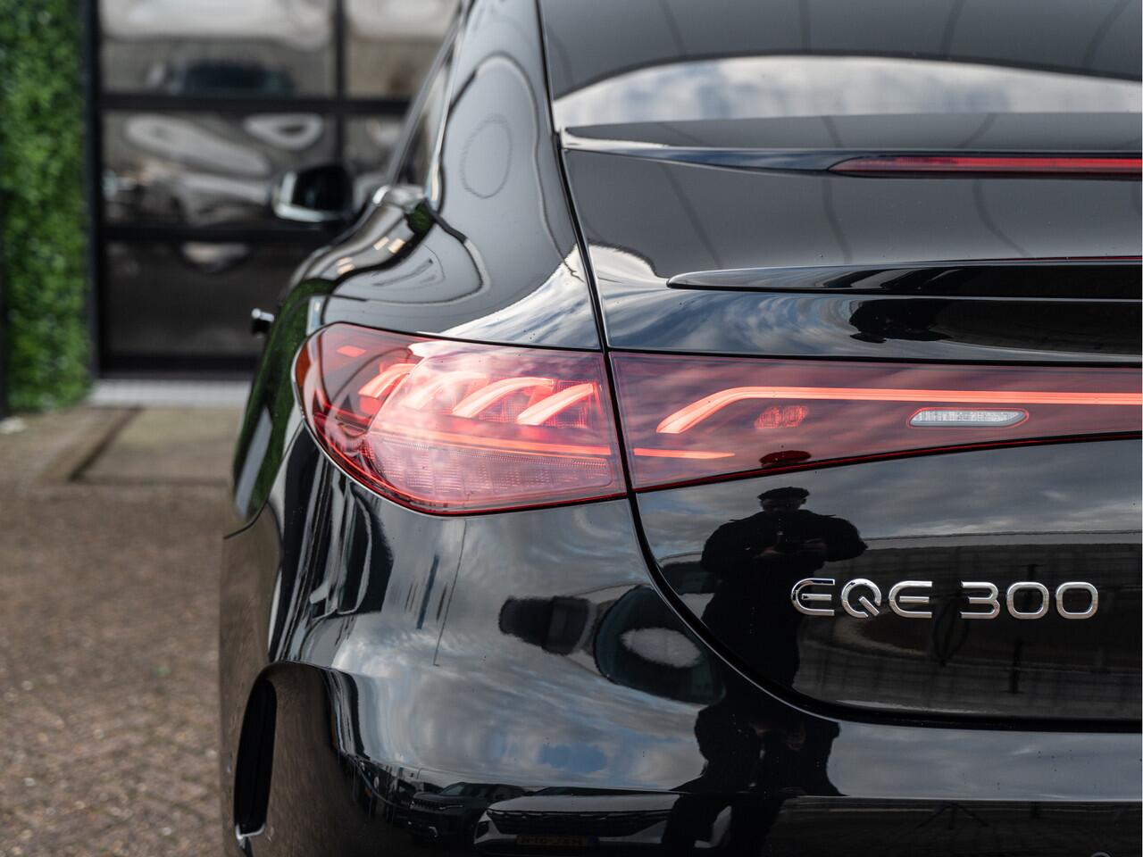 Mercedes-Benz EQE 300 AMG Line 89 kWh | 20" LMV | Burmester | 631 KM WLTP