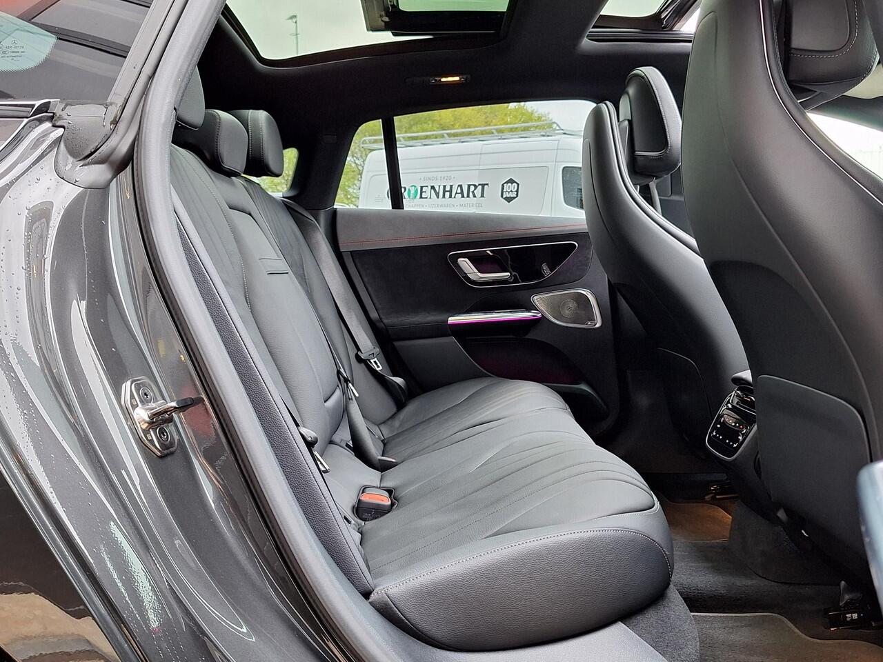 Mercedes-Benz EQE 300 | Panoramadak | Luchtvering | AMG Night | Head-up Display | 360° Camera | Sfeerverlichting | Burmester® 3D | Rijassistentiepakket Plus | Memorystoelen Verwarmd | Sfeerverlichting | Apple & Android Carplay