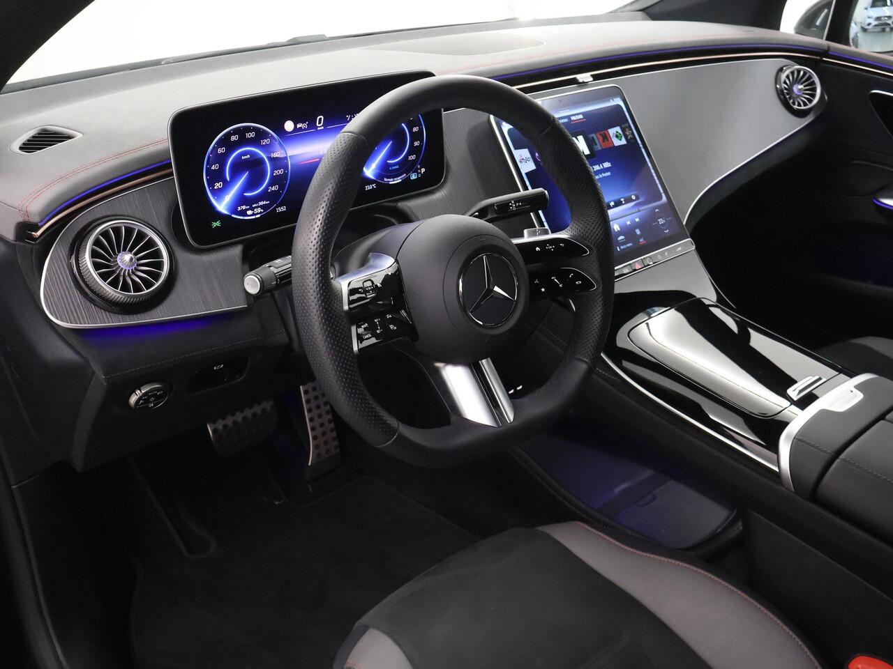 Mercedes-Benz EQE 300 AMG Line 89 kWh | Panoramadak | Memory | Sfeerverlichting | Apple carplay/Android auto | Dodehoekassistent | Manufaktur gordels |