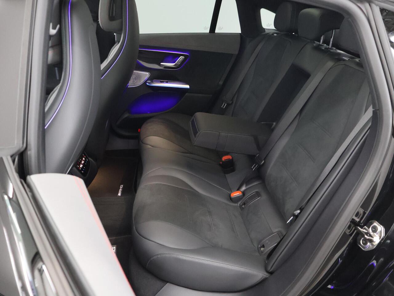 Mercedes-Benz EQE 300 Business Solution AMG 90 kWh | Panoramisch schuifdak | Burmester | AIRMATIC | MBUX augmented reality | Premium Pakket | Akoestisch comfortpakket |