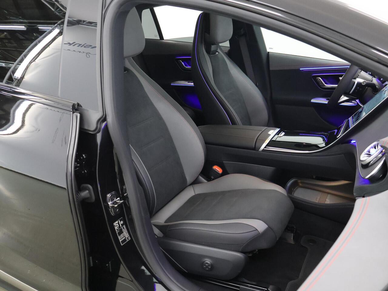 Mercedes-Benz EQE 300 Business Solution AMG 90 kWh | Panoramisch schuifdak | Burmester | AIRMATIC | MBUX augmented reality | Premium Pakket | Akoestisch comfortpakket |