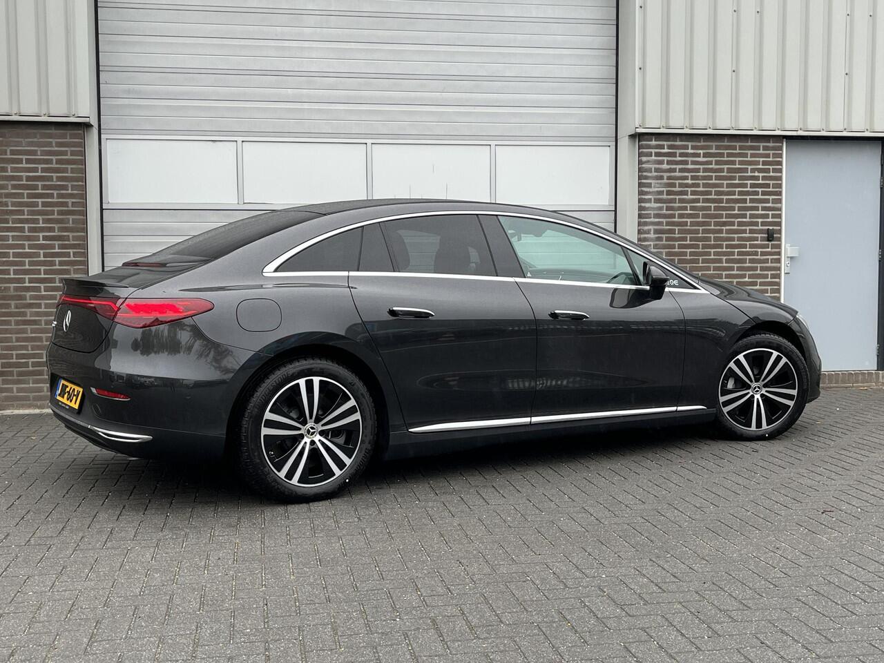 Mercedes-Benz EQE 300 Business Edition | Panoramadak | Plus Pakket | DISTRONIC Afstandsassistent | Dodehoekassistent | Donkergetint Glas Achter | Apple CarPlay | Android Auto | Elektrisch Verstelbare Stoelen + Memory | Stoelverwarming | Sfeerverlichting | Elektrisch Inkla