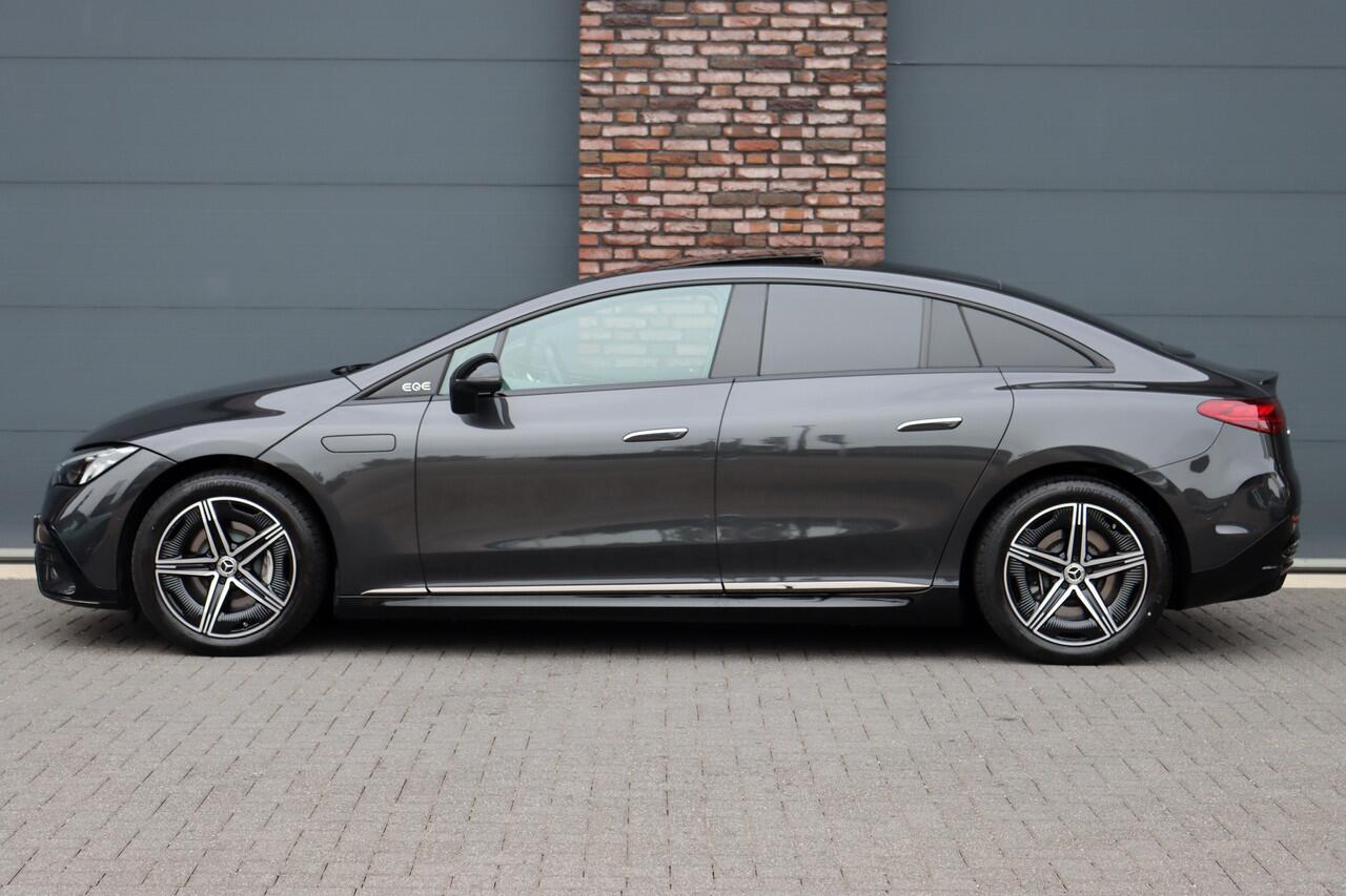 Mercedes-Benz EQE 300 AMG Line 89 kWh | Distronic | Panoramadak | Burmester | Dodehoekassistent | Memory | Warmtepomp | Camera | Rijassistentiepakket | Keyless Go |