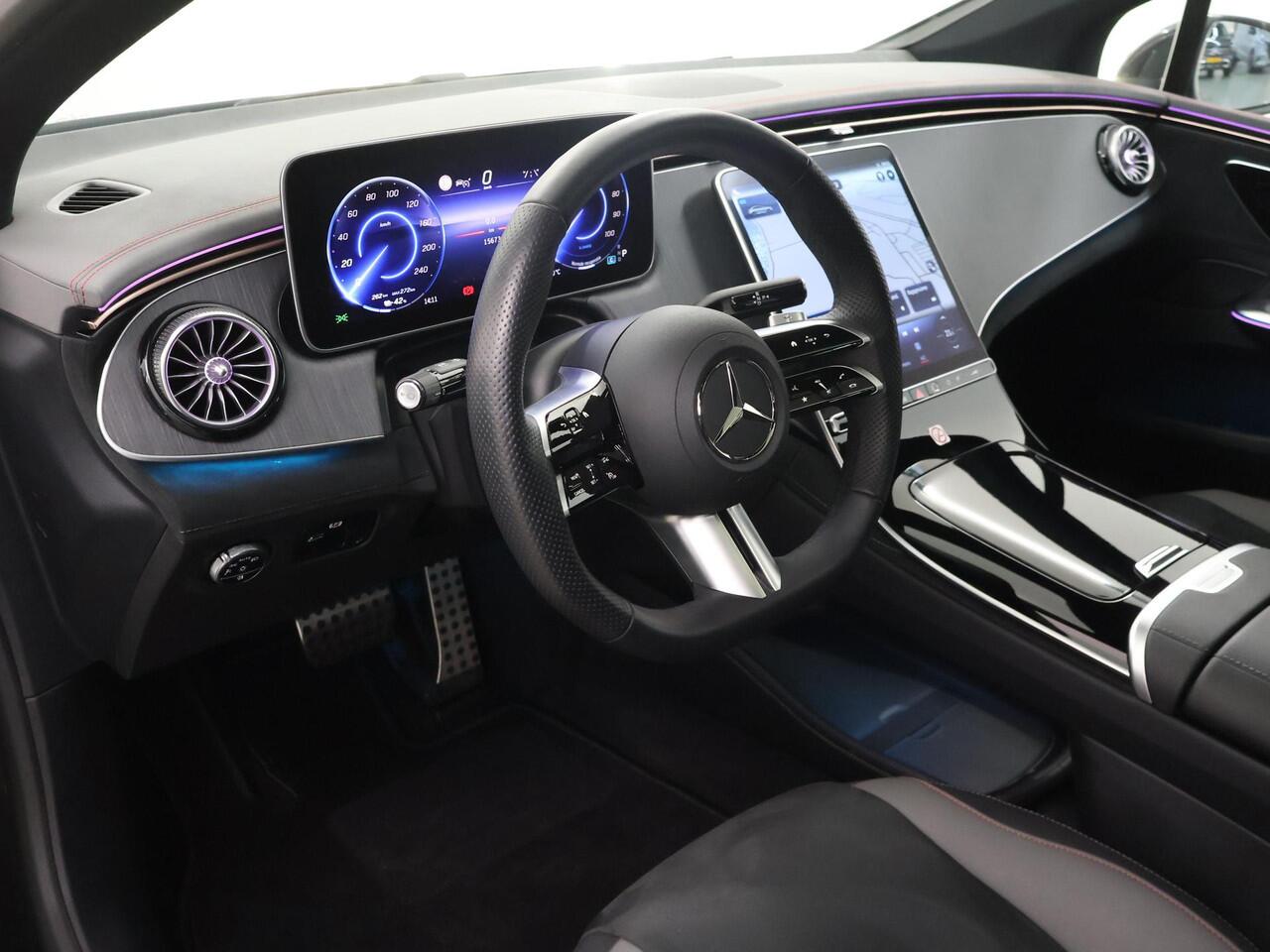 Mercedes-Benz EQE 300 AMG Line 89 kWh | Sfeerverlichting | Panoramadak | Rode gordels | Memory |