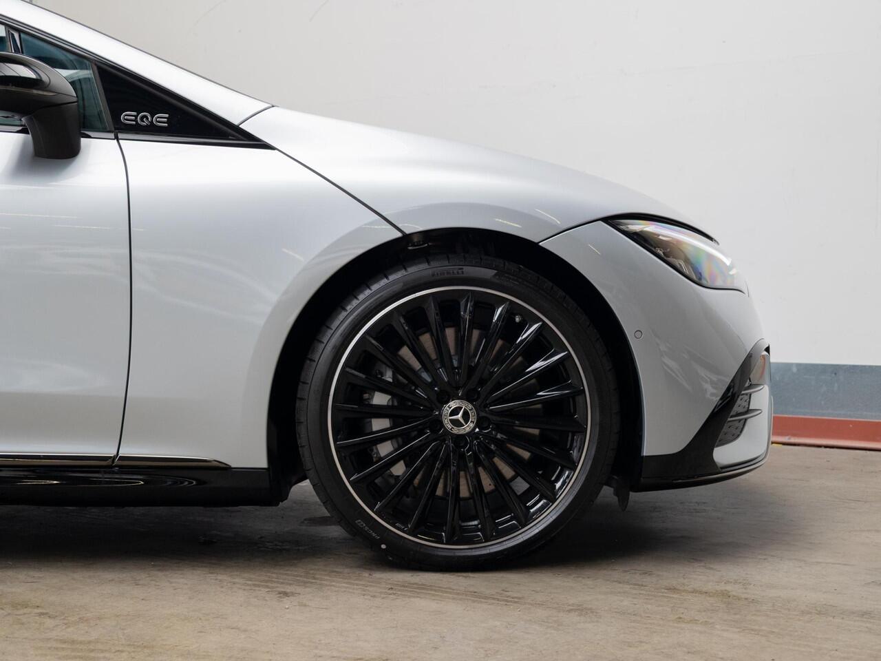 Mercedes-Benz EQE Limousine 300 Business Solution AMG 90 kWh Panorama dak