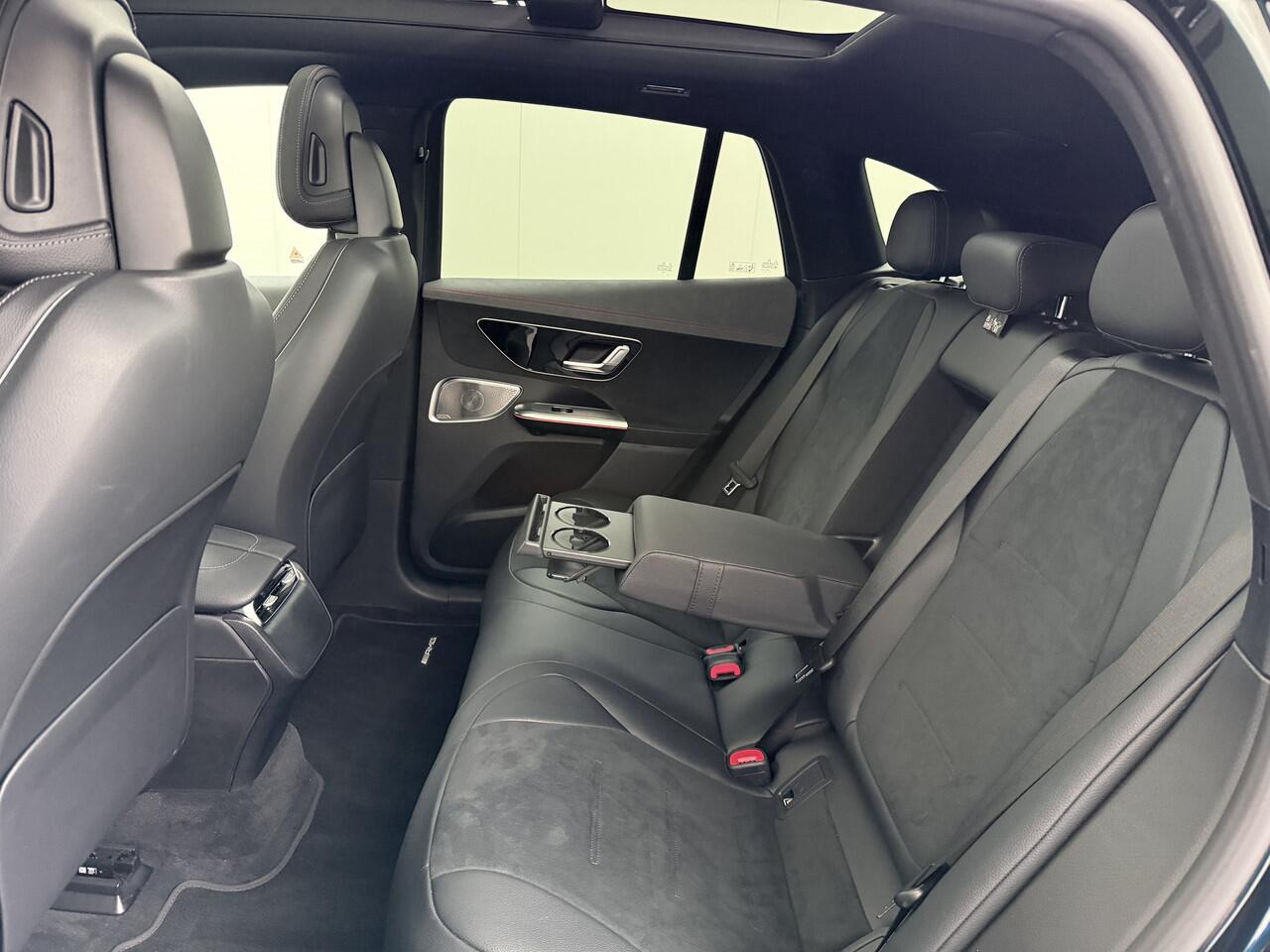 Mercedes-Benz EQE SUV 350+ AMG Line 105kwh PanoramaDak Airmatic 22"Concave Velgen Night+Premium Pack Burmester®Surround Trekhaak Distronic plus Adap.Cruise 360°Camera Navi Ecc Warmtepomp Apple Carplay Android Auto Memory Stoelen+Verwarmd Stuurverwarming Active-Park-assist 