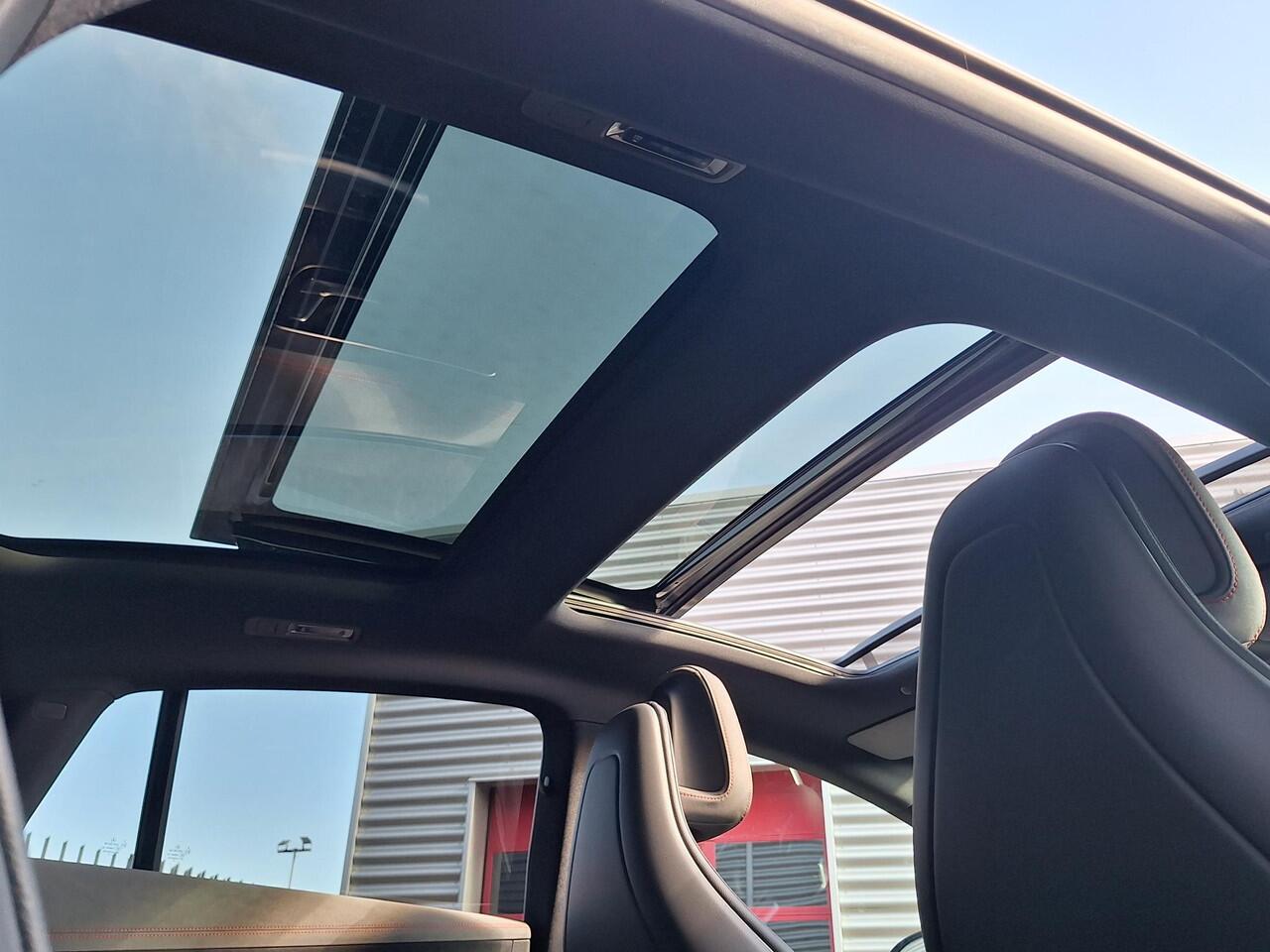 Mercedes-Benz EQE 300 Sport Edition | Panoramadak | Achteruitrijcamera | Memory pakket | Keyless-GO | Sfeerverlichting | Elektrische achterklep