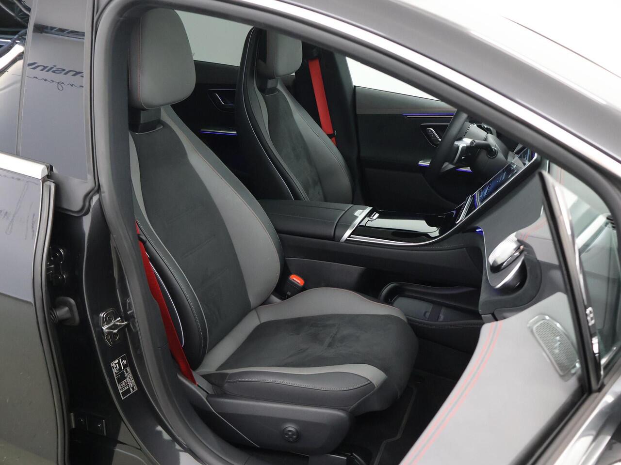 Mercedes-Benz EQE 300 AMG Line 89 kWh | Panoramadak | Memory | Sfeerverlichting | Apple carplay/Android auto | Dodehoekassistent | Manufaktur gordels |