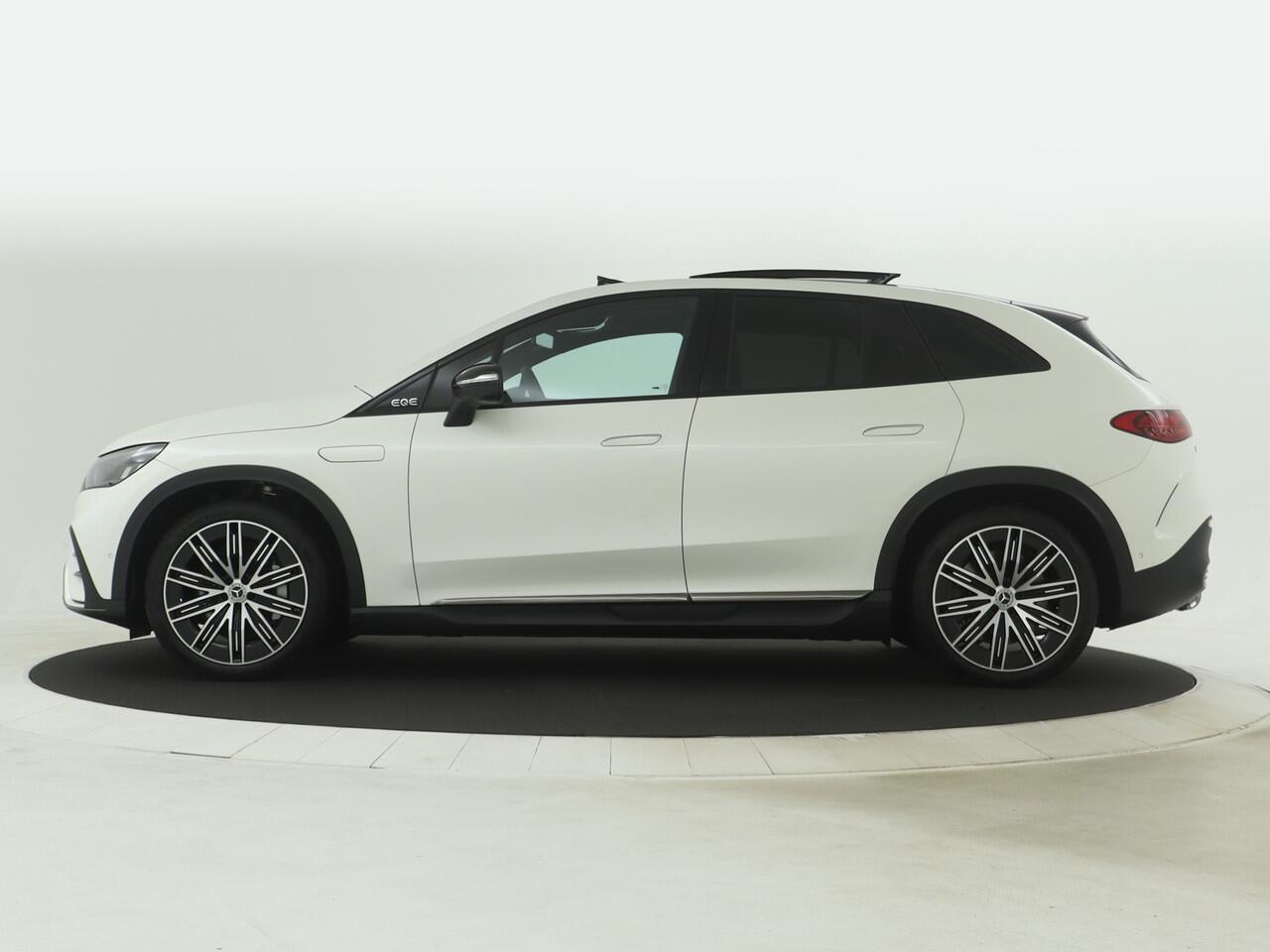 Mercedes-Benz EQE SUV 350 4Matic AMG Line 91 kWh | Dashcam | Trekhaak | Nightpakket | Panoramaschuifdak | Sierdelen 3D-reliëflook antraciet | Inclusief 48 maanden MB Certified garantie voor Europa.