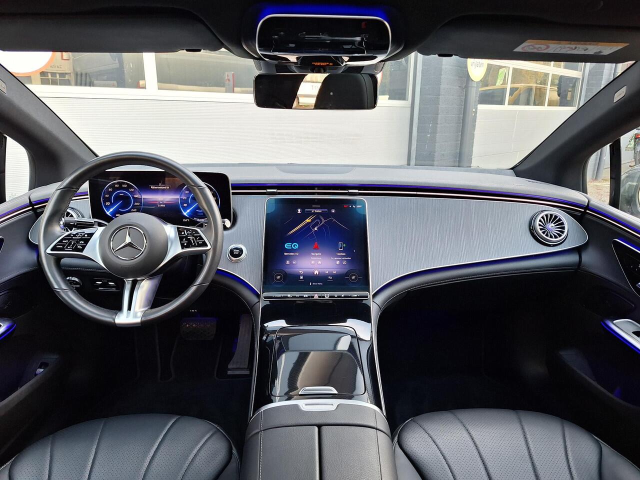 Mercedes-Benz EQE 300 Luxury Line | Panoramadak | AIRMATIC Luchtvering | DISTRONIC Afstandsassistent | Dodehoekassistent | DIGITAL LIGHT | Elektrisch Verstelbare Stoelen + Geheugen | Stoelverwarming | Stuurverwarming | Sfeerverlichting | Apple CarPlay | Android Auto | Elek