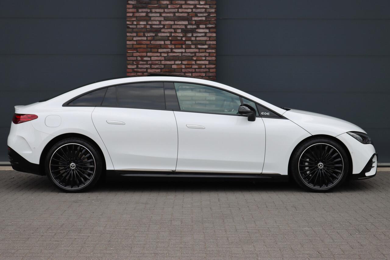 Mercedes-Benz EQE 300 Premium AMG Line 89 kWh | Hyperscreen | Airmatic | Achterasbesturing | Distronic+ | Stoelventilatie | Burmester | HUD | Verwarmd Stuurwiel | Digital Light | Panoramadak | Warmtepomp |