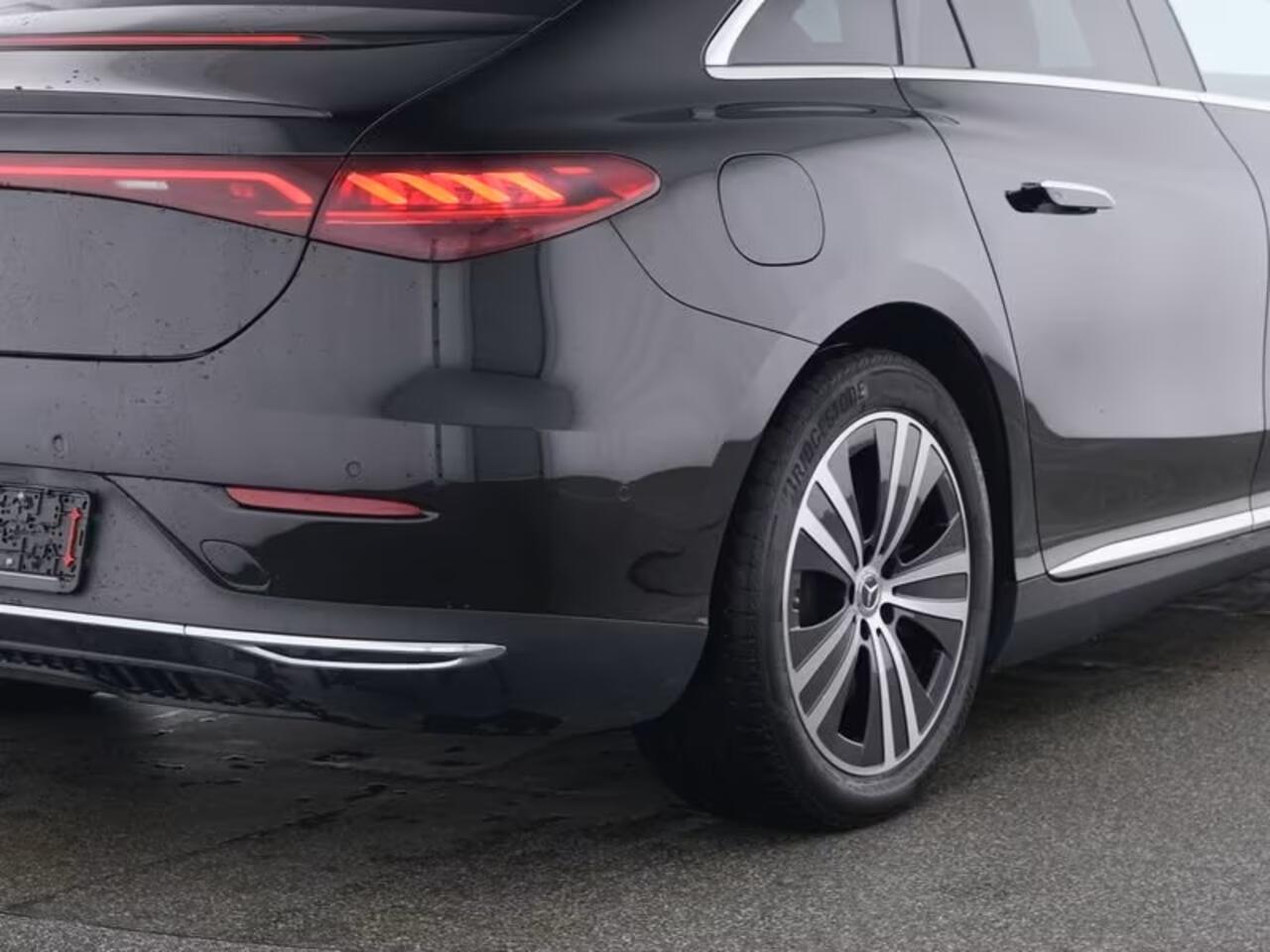 Mercedes-Benz EQE 300 89 kWh Trekhaak Memory Burmester Stuurverwarming Stoelverwarming