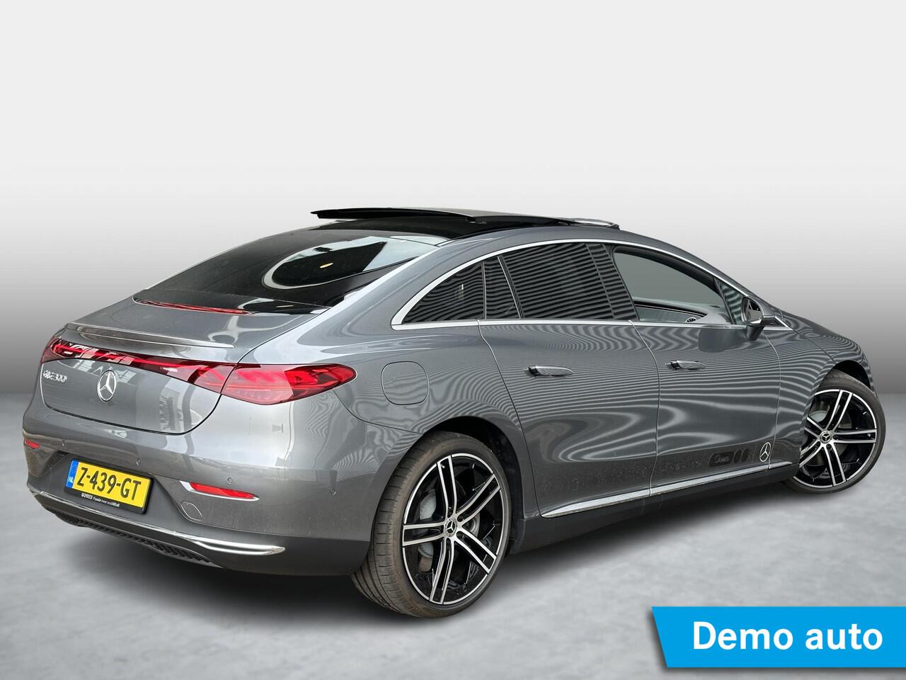 Mercedes-Benz EQE 300 Luxury Line | Panoramadak | AIRMATIC Luchtvering | DISTRONIC Afstandsassistent | Dodehoekassistent | DIGITAL LIGHT | Elektrisch Verstelbare Stoelen + Geheugen | Stoelverwarming | Stuurverwarming | Sfeerverlichting | Apple CarPlay | Android Auto | Elek