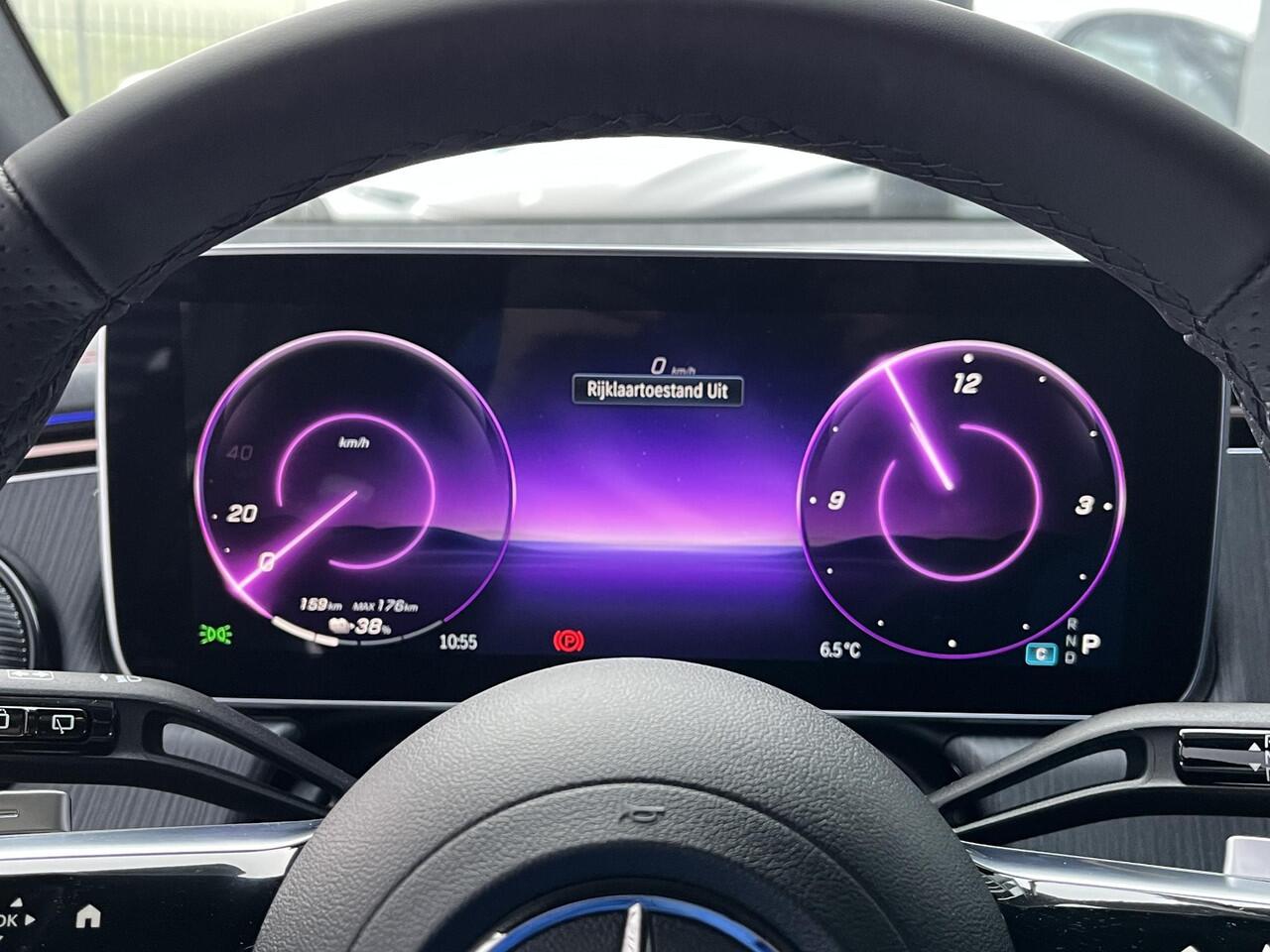 Mercedes-Benz EQE SUV 300 Sport Edition LIMITED | AMG Line | Panoramadak | Trekhaak | 360° Camera | Apple CarPlay | Android Auto | DISTRONIC PLUS | Dodehoekassistent | Elektrisch Verstelbare Voorstoelen + Memory | Stoelverwarming | Sfeerverlichting
