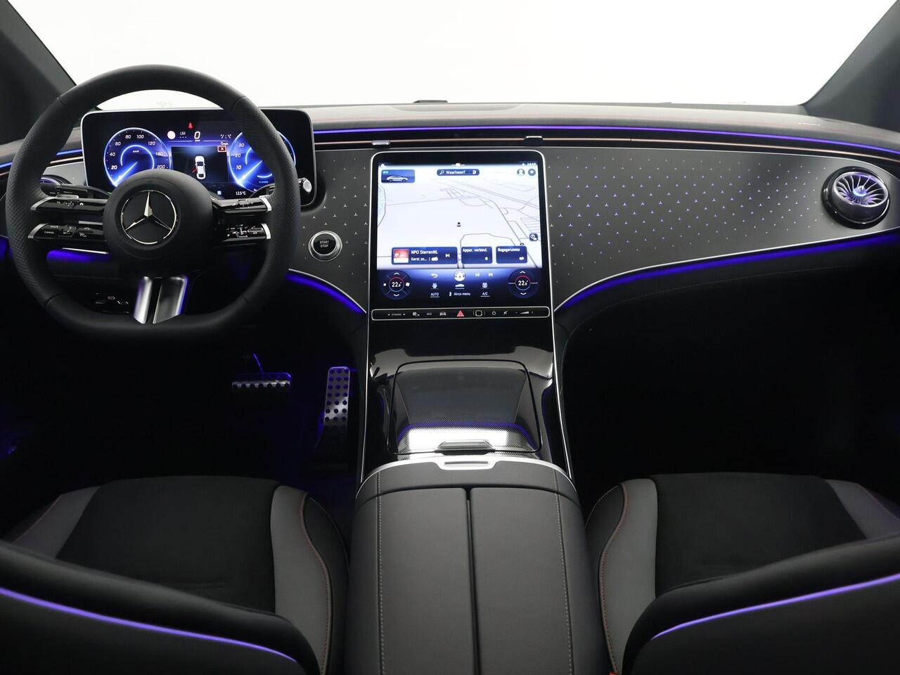 Mercedes-Benz EQE 300 Sport Edition AMG | AMG Pakket | Burmester | Panoramadak | Stuurverwarming | Elektrische stoelen met Memory | Trekhaak | Sfeerverlichting | Zitkenematica | Night Pakket |