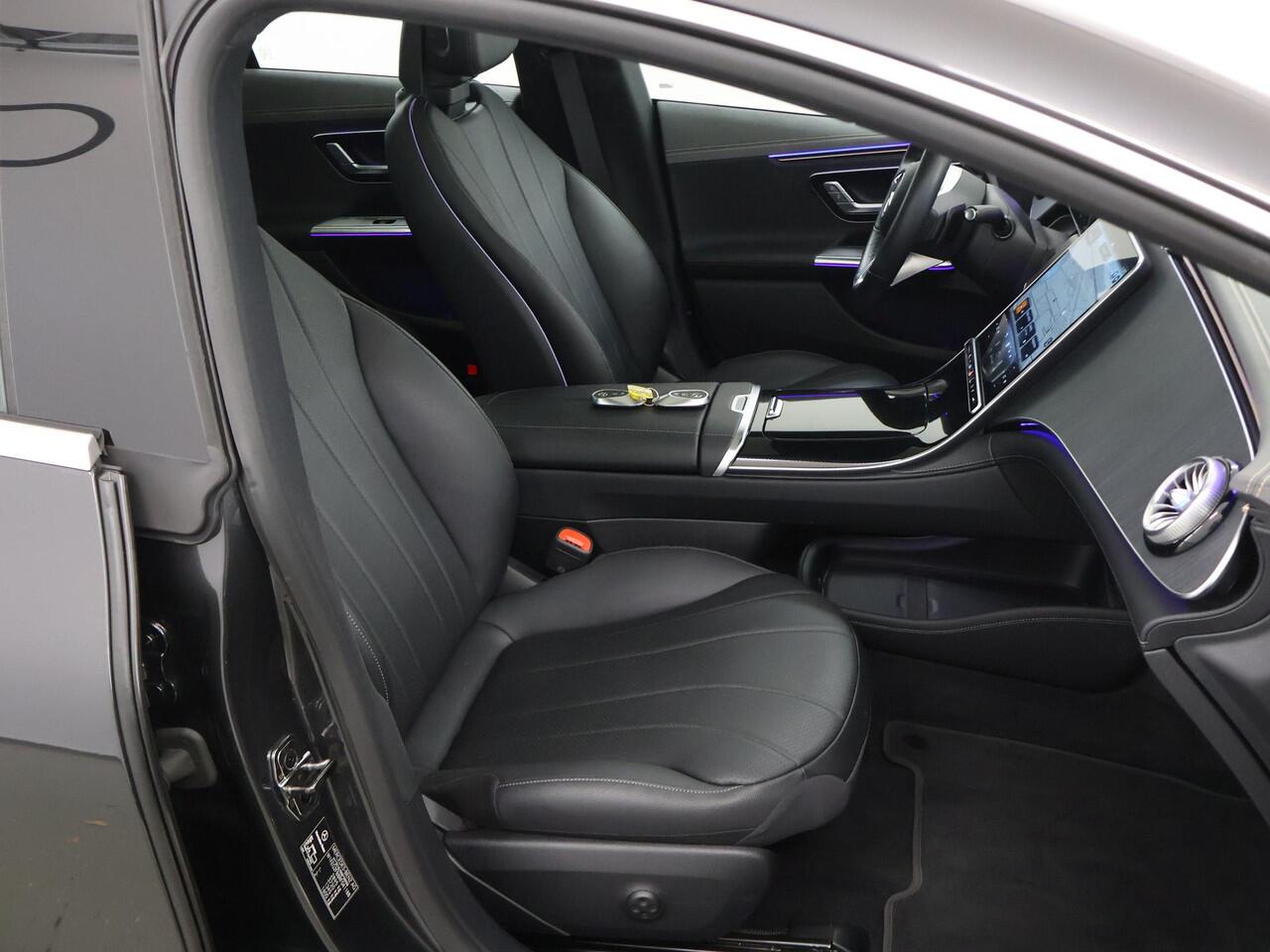 Mercedes-Benz EQE 350+ Luxury Line 91 kWh | Panoramadak | Burmester 3D | Memory | Digital Light | 360 graden camera | Keyless | 21" lichtmetalen velgen |