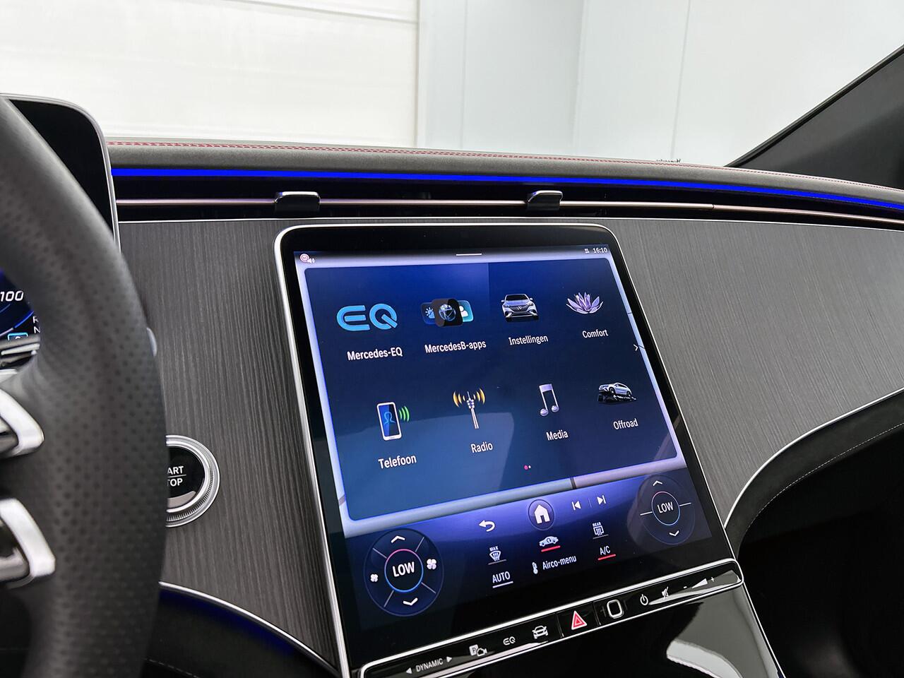 Mercedes-Benz EQE SUV 350 4Matic Sport Edition 91 kWh | Premium pakket | Trekhaak | Nightpakket | Smartphone integratie | Burmester® 3D-surround sound system | Rijassistentiepakket Plus | DIGITAL LIGHT | Parkeerpakket met 360°-camera |