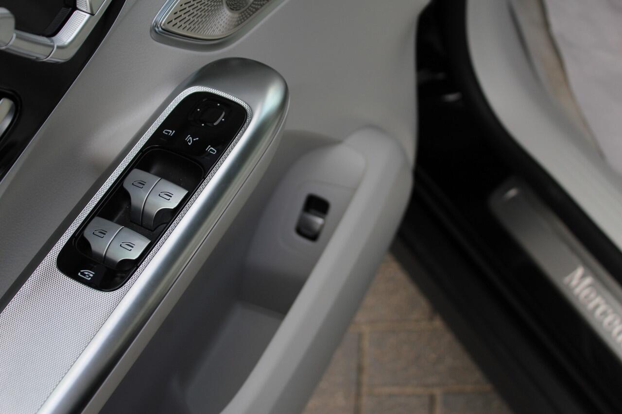 Mercedes-Benz EQE SUV 350+ AMG Line 96 kWh Pano | Trekh | Burmester