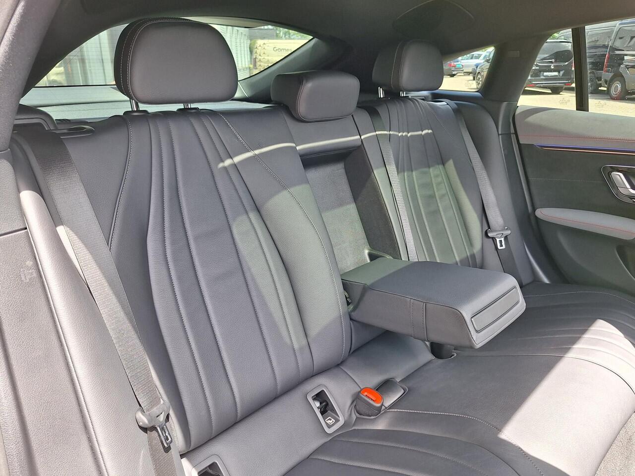 Mercedes-Benz EQS 450+ AMG Line 108 kWh | Panoramadak | Trekhaak | Burmester | 360° camera | Achterasbesturing | Memory pakket | HUD | DIGITAL LIGHT | Keyless-GO | Elektrische achterklep