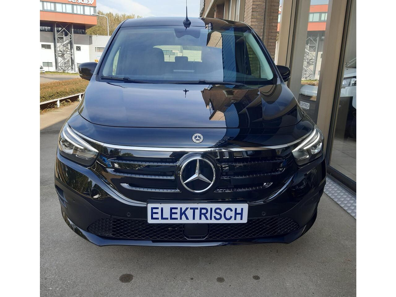 Mercedes-Benz EQT 200 Tour Navigatie , Achteruitrijcamera ECC Airco