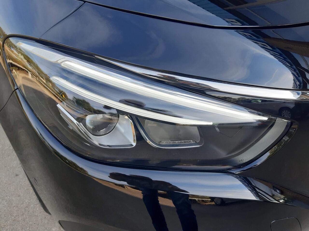 Mercedes-Benz EQT 200 Tour Navigatie , Achteruitrijcamera ECC Airco